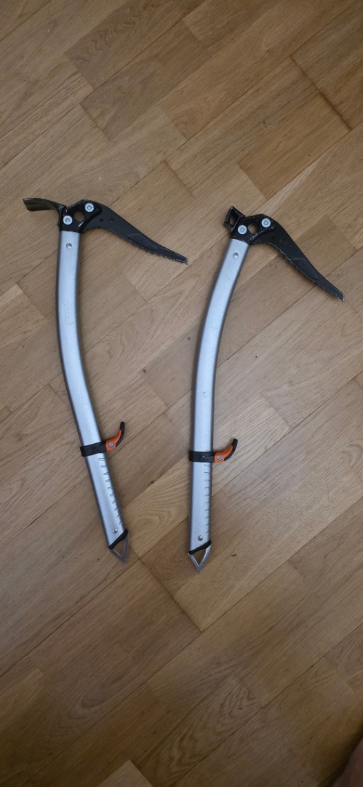 Piolet Petzl Sum'Tec 55cm x2 panne & marteau - Image 1